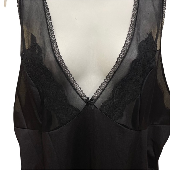 VINTAGE 90's VANDIORA BLACK FULL SLIP V-NECKLINE SHEER LACE STYLE 1327 - Picture 8 of 13
